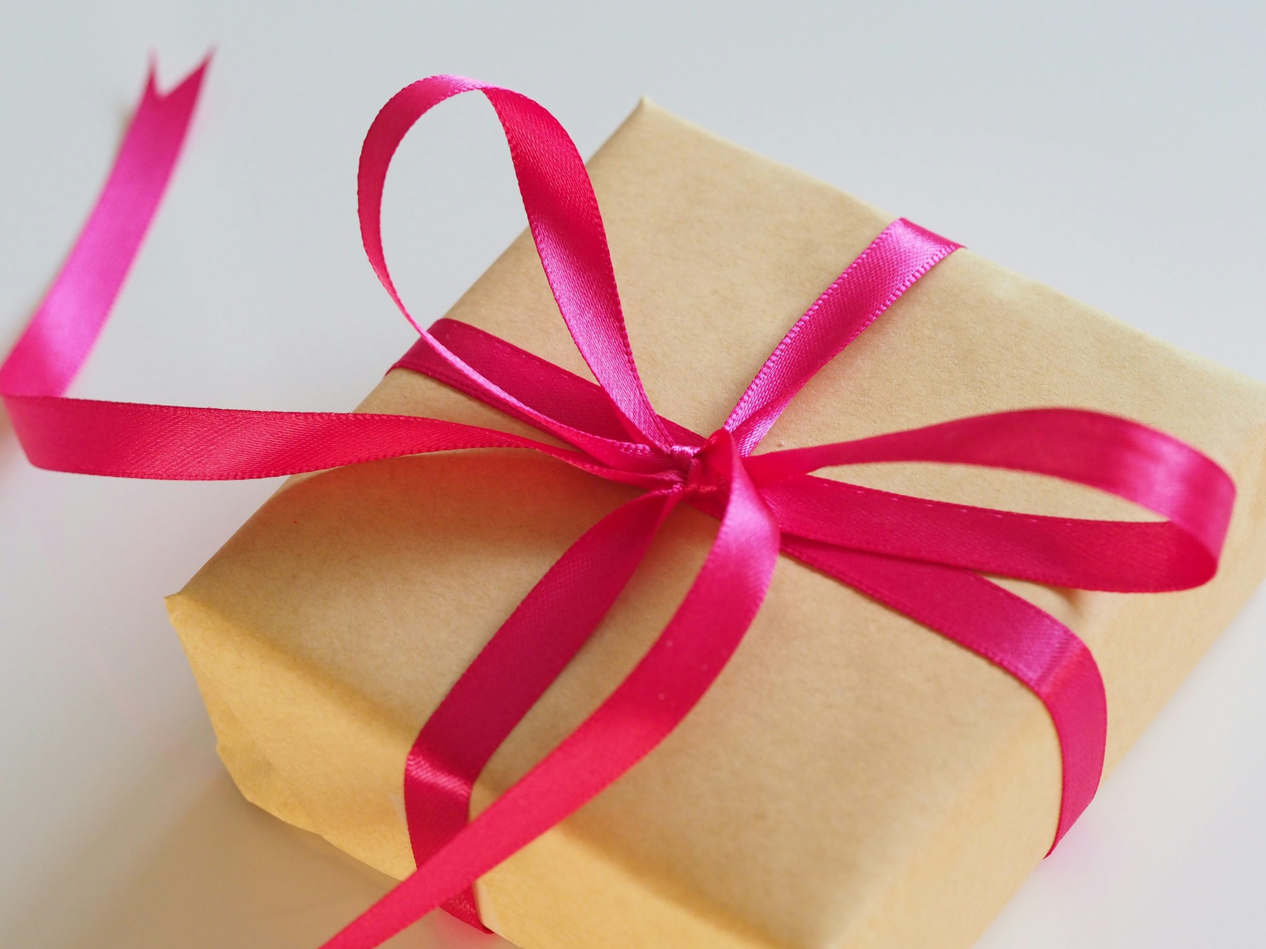 minimalist gift giving